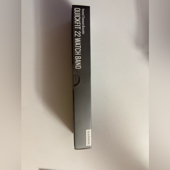 Garmin Quickfit 22 titanium watch band - Picture 5 of 6
